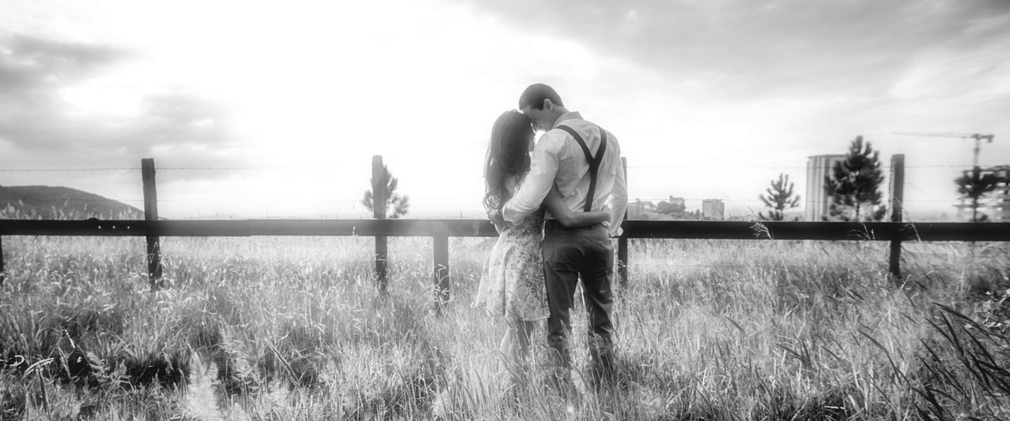 bw couple hugging
